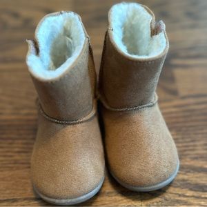 Wonder nation fur boots